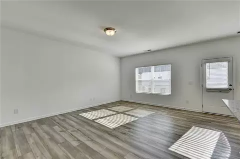 Living - 1124 Lossie Ln, Grayson, GA 30017 photo 2 of 4