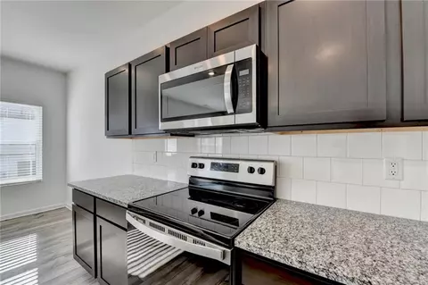 Kitchen - 1124 Lossie Ln, Grayson, GA 30017 photo 4 of 5