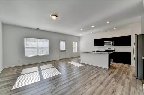 Living - 1124 Lossie Ln, Grayson, GA 30017 photo 1 of 4