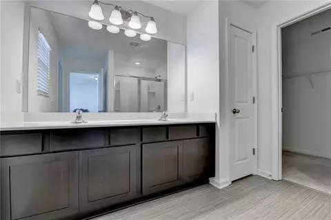 Entry Way - 1124 Lossie Ln, Grayson, GA 30017 photo 3 of 3