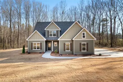 473 Nugget Rd, Carrollton, GA 30117