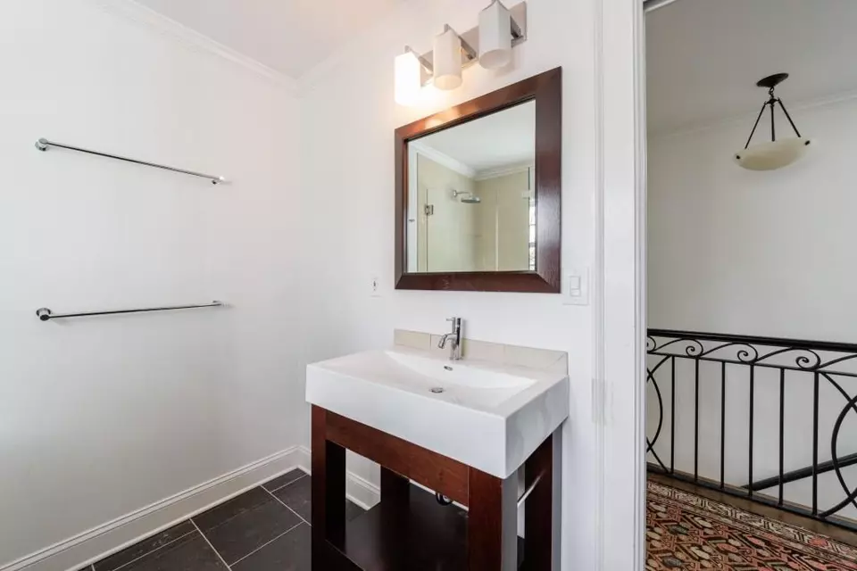 Bath - 445 Brentwood Dr NE, Atlanta, GA 30305 photo 3 of 6