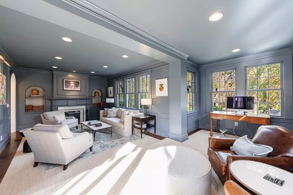 Living - 445 Brentwood Dr NE, Atlanta, GA 30305 photo 10 of 14