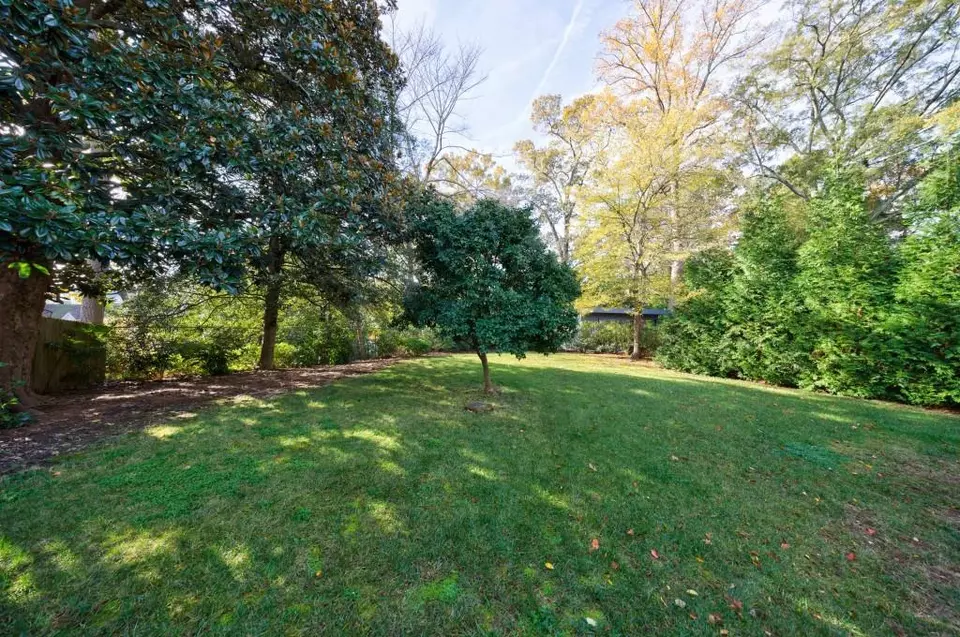 Exterior - 445 Brentwood Dr NE, Atlanta, GA 30305 photo 19 of 27