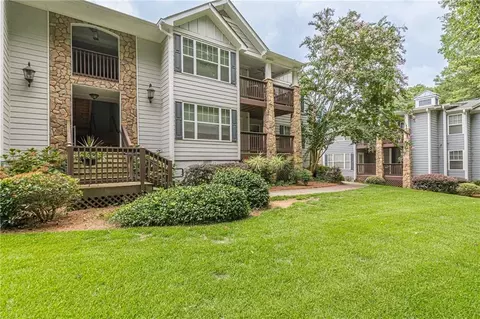 906 Madison Ln SE, Smyrna, GA 30080