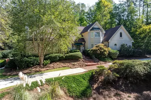 1276 Oleander Dr SW, Lilburn, GA 30047