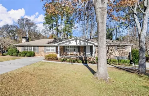 121 Suburban Dr NE, Kennesaw, GA 30144