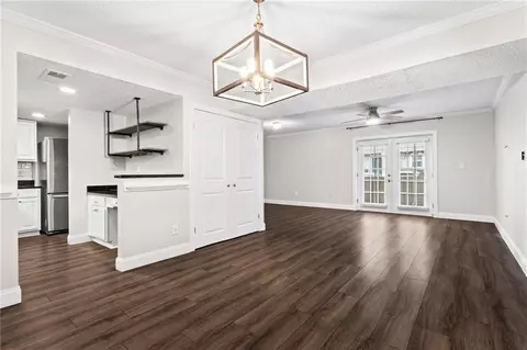 6900 Roswell Rd #20Q, Sandy Springs, GA 30328