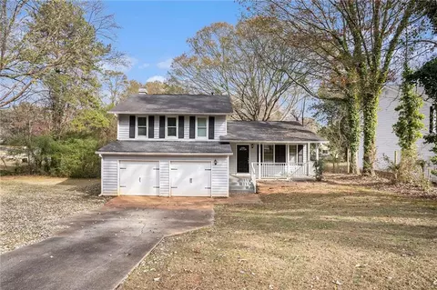 676 Tarkington Rd S, Stone Mountain, GA 30088