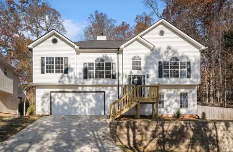 739 Reeves Lake Dr SW, Marietta, GA 30064