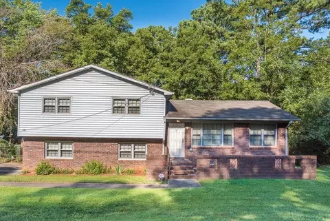 652 Ridge Ave, Stone Mountain, GA 30083