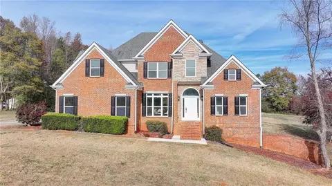 200 Hargrove Cir, Winterville, GA 30683