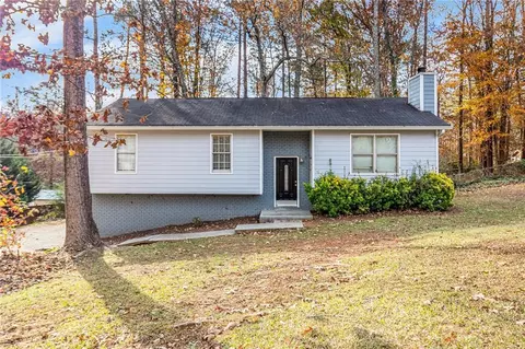 2326 Chestnut Log Dr, Lithia Springs, GA 30122