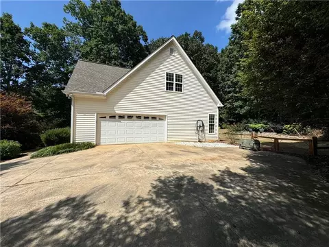7695 Paces Ln, Gainesville, GA 30506 photo 3