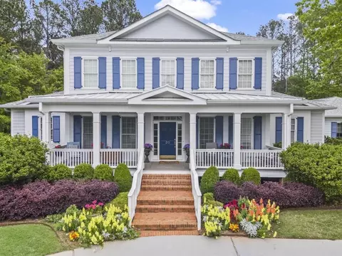 20 Glistening Glen Ct, Newnan, GA 30265