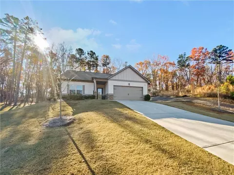 121 Hannahs Ct, Dawsonville, GA 30534