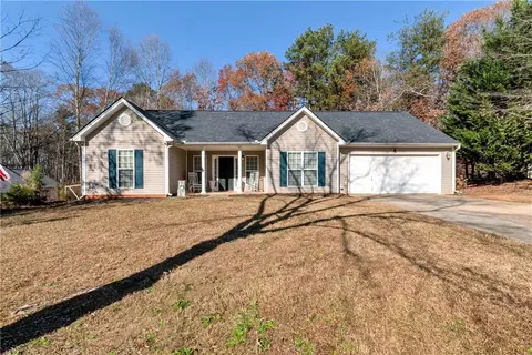 325 Ivy Hills Cir, Mount Airy, GA 30563
