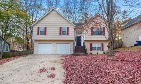 6361 Hillview Ln, Douglasville, GA 30134