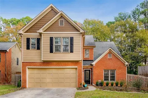 2613 Salem Xing, Tucker, GA 30084