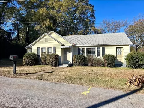 312 Dodson St, Oxford, AL 36203
