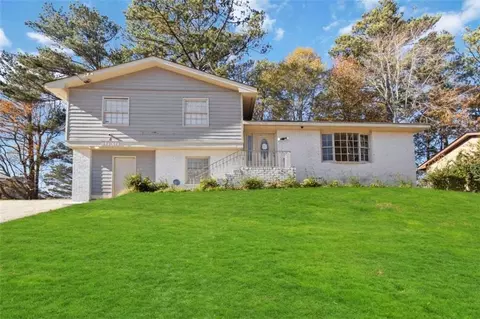 2030 Sandgate Cir, College Park, GA 30349