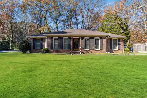 348 Pine Forest Dr, Lawrenceville, GA 30046