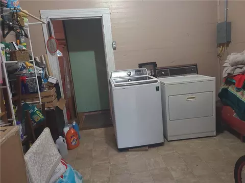 88 E Stephens St, Winder, GA 30680 photo 10