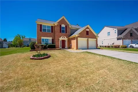8115 Lockslay Way, Suwanee, GA 30024