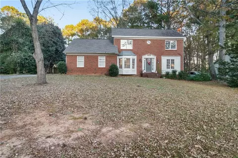 1020 Leslie Pl, Lithonia, GA 30058