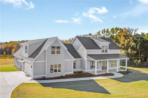 106 Red Oak Ln, Carrollton, GA 30116