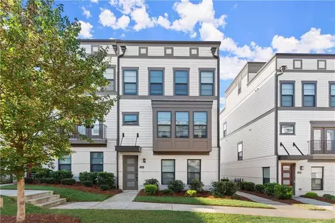 2056 Holtz Ln, Atlanta, GA 30318