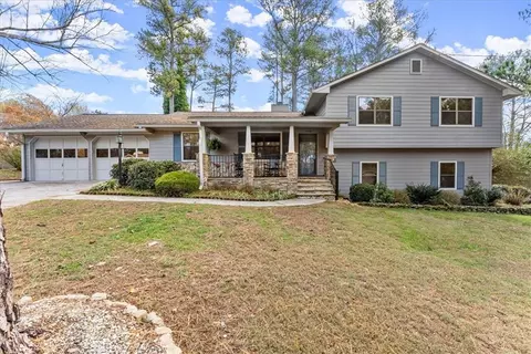 1058 Gate Post Ln, Lawrenceville, GA 30044