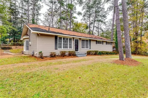 133 Bonaventure Dr, Lagrange, GA 30241 photo 2