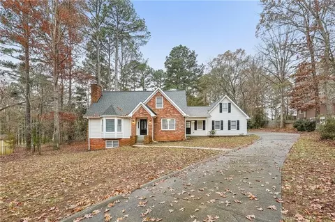 245 Brookclear Ln, Fayetteville, GA 30215