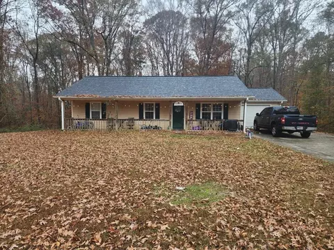 577 S River Dr, Jackson, GA 30233