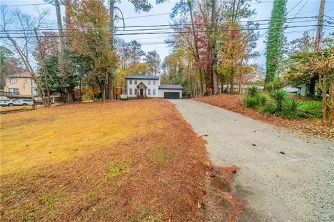 3365 Canary Lake Dr, Duluth, GA 30096