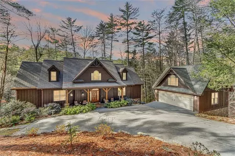 427 Soque Falls Dr, Clarkesville, GA 30523
