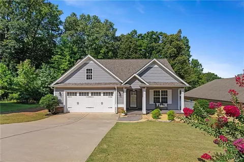 136 Mcbee St, Dallas, GA 30132