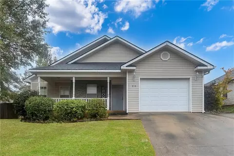 213 Sunflower Dr, Bonaire, GA 31005