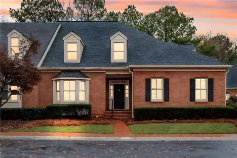 6211 Forest Hills Dr, Peachtree Corners, GA 30092