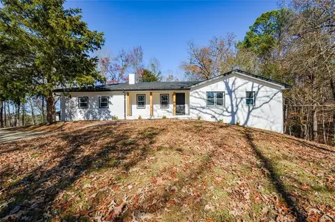 211 Forsyth Lake Rd, Rockmart, GA 30153