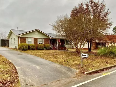 78 Oak St, Aragon, GA 30104