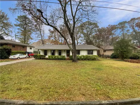 522 Jo Ann Dr SE, Marietta, GA 30067
