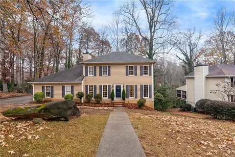 460 Springs End Ln NE, Marietta, GA 30068