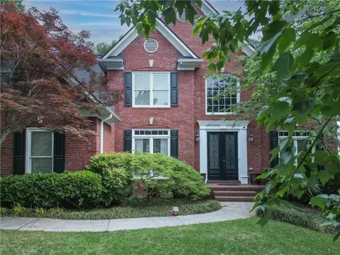 2592 Dunmoore Dr, Snellville, GA 30078