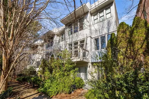 9129 Selborne Ln, Chattahoochee Hills, GA 30268