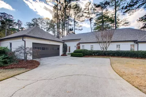 5190 Holland Ct, Dunwoody, GA 30338