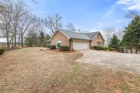 Exterior - 415 Ginger Trl, Demorest, GA 30535 photo 18 of 32