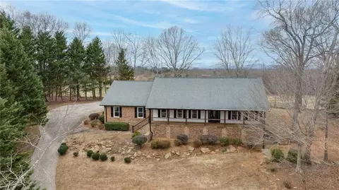 Exterior - 415 Ginger Trl, Demorest, GA 30535 photo 19 of 32