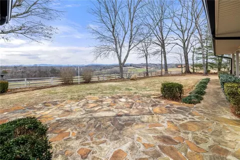 Exterior - 415 Ginger Trl, Demorest, GA 30535 photo 9 of 32